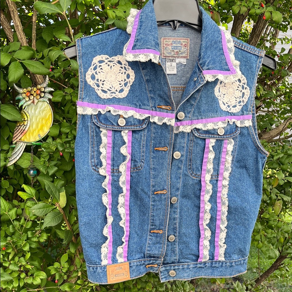 PS Gitano jean jacket Vest w/ Lace, Crochet, Pink Details. Great Vest